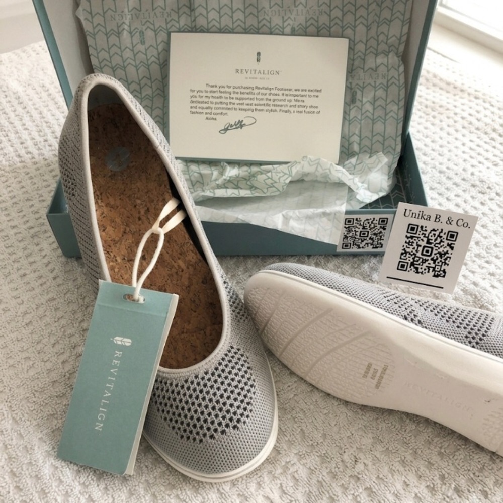 REVITALIGN Light Gray Knit Slip-On Ballet Flats